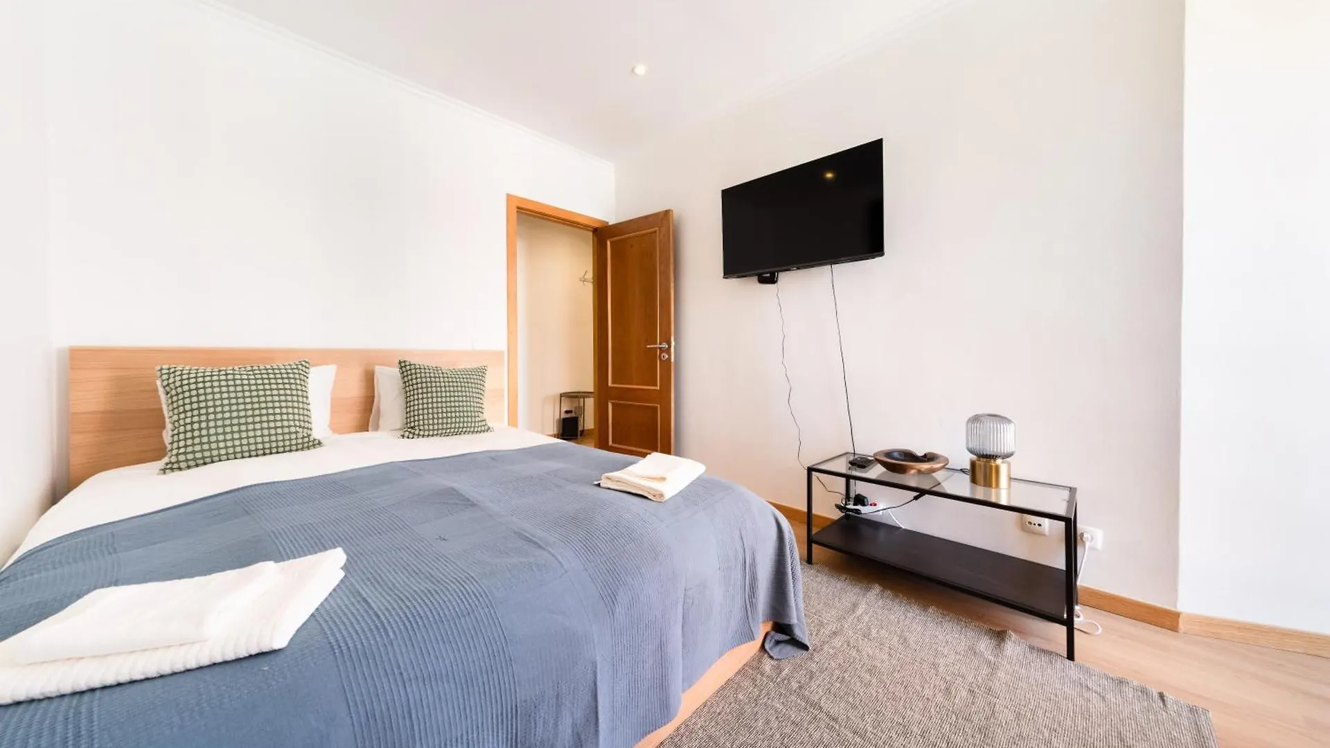 Modern 41Br With Art & Tagus River Views Apartament Lizbona