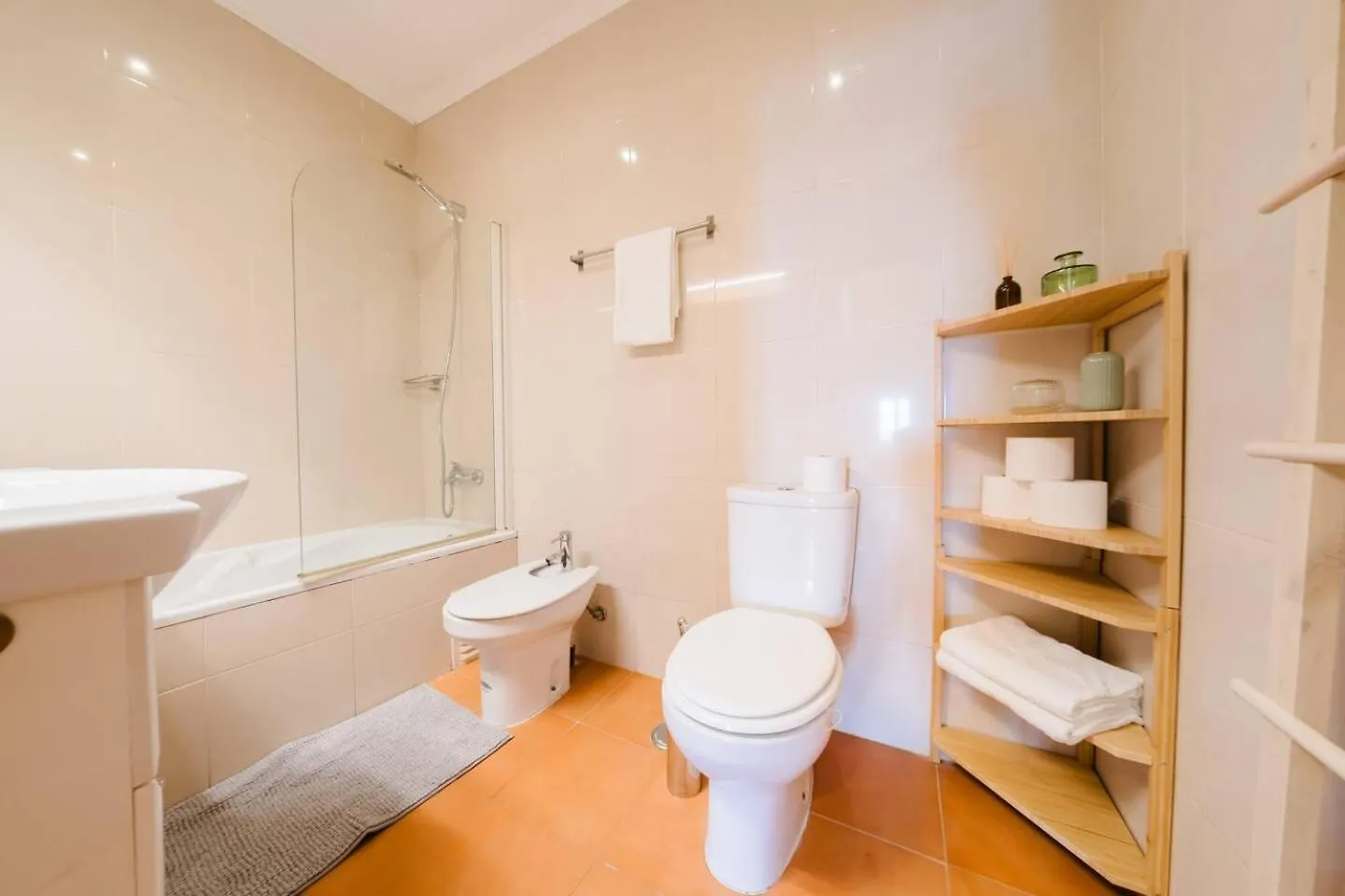 Apartament Modern 41Br With Art & Tagus River Views Portugalia